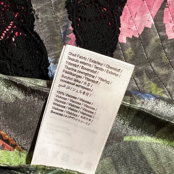 FARM Rio Multicolor Floral Blouse - Picture 11 of 16